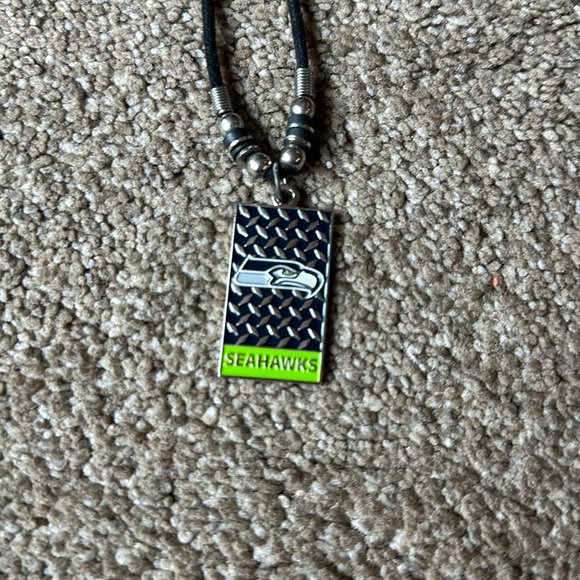Seahawks necklace - Picture 1 of 4